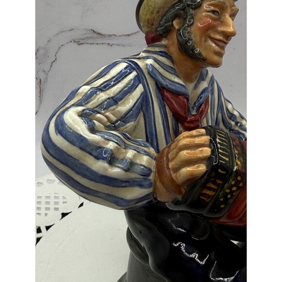 Royal‎ Doulton 2172 Retired Jolly Sailor w/ Accordion Figurine, 6.75" Tall - Picture 13 of 16